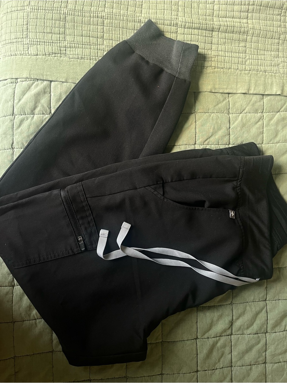 FIGS Zamora Jogger Scrub Pants